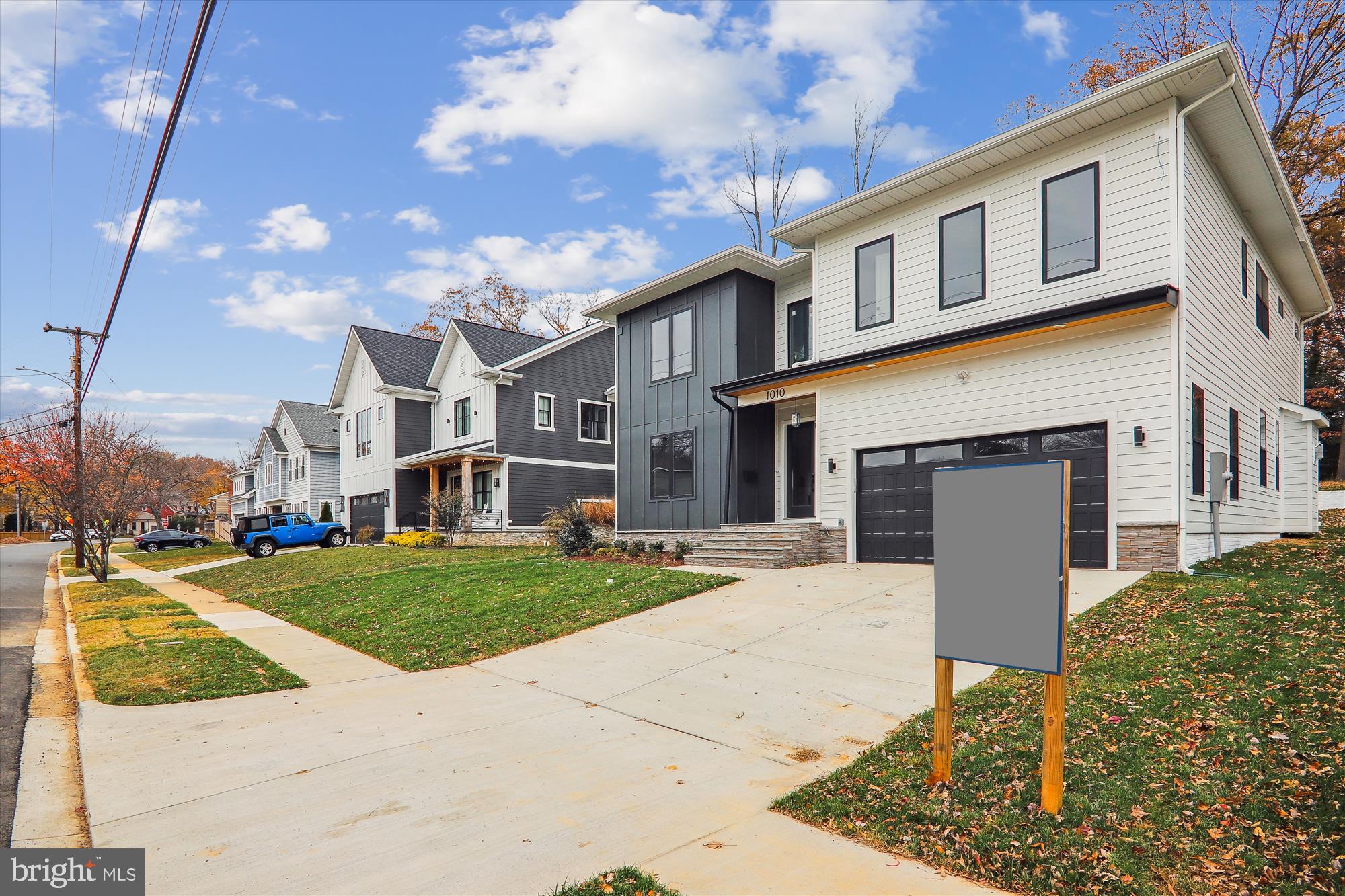 VIENNA WOODS - Residential