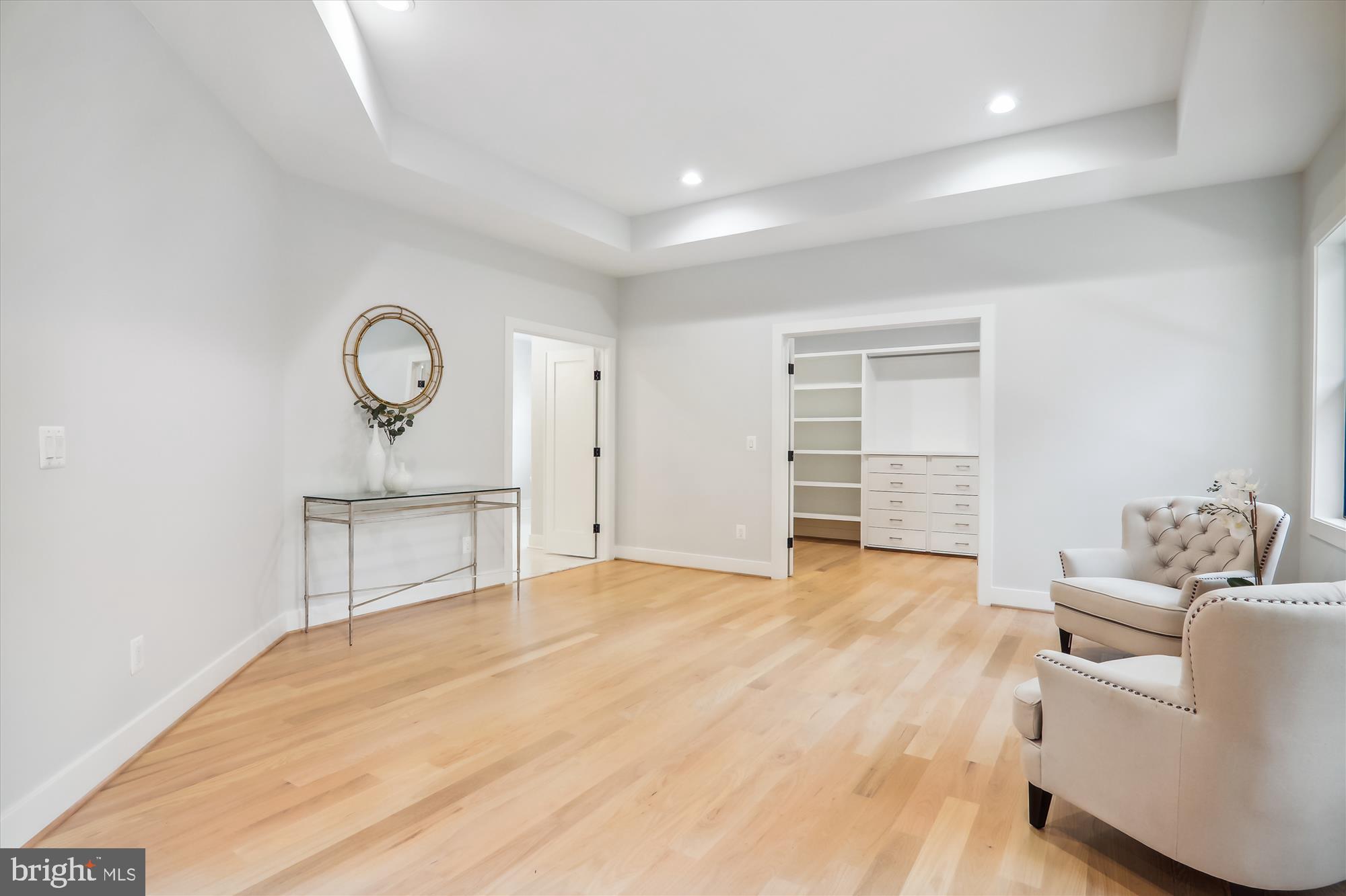 VIENNA WOODS - Residential