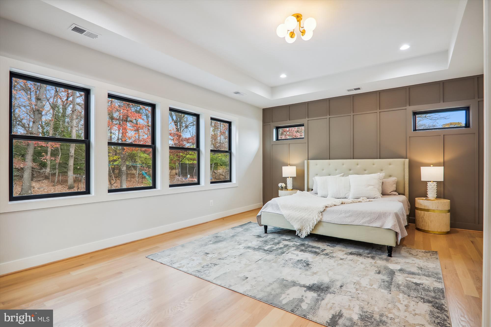 VIENNA WOODS - Residential