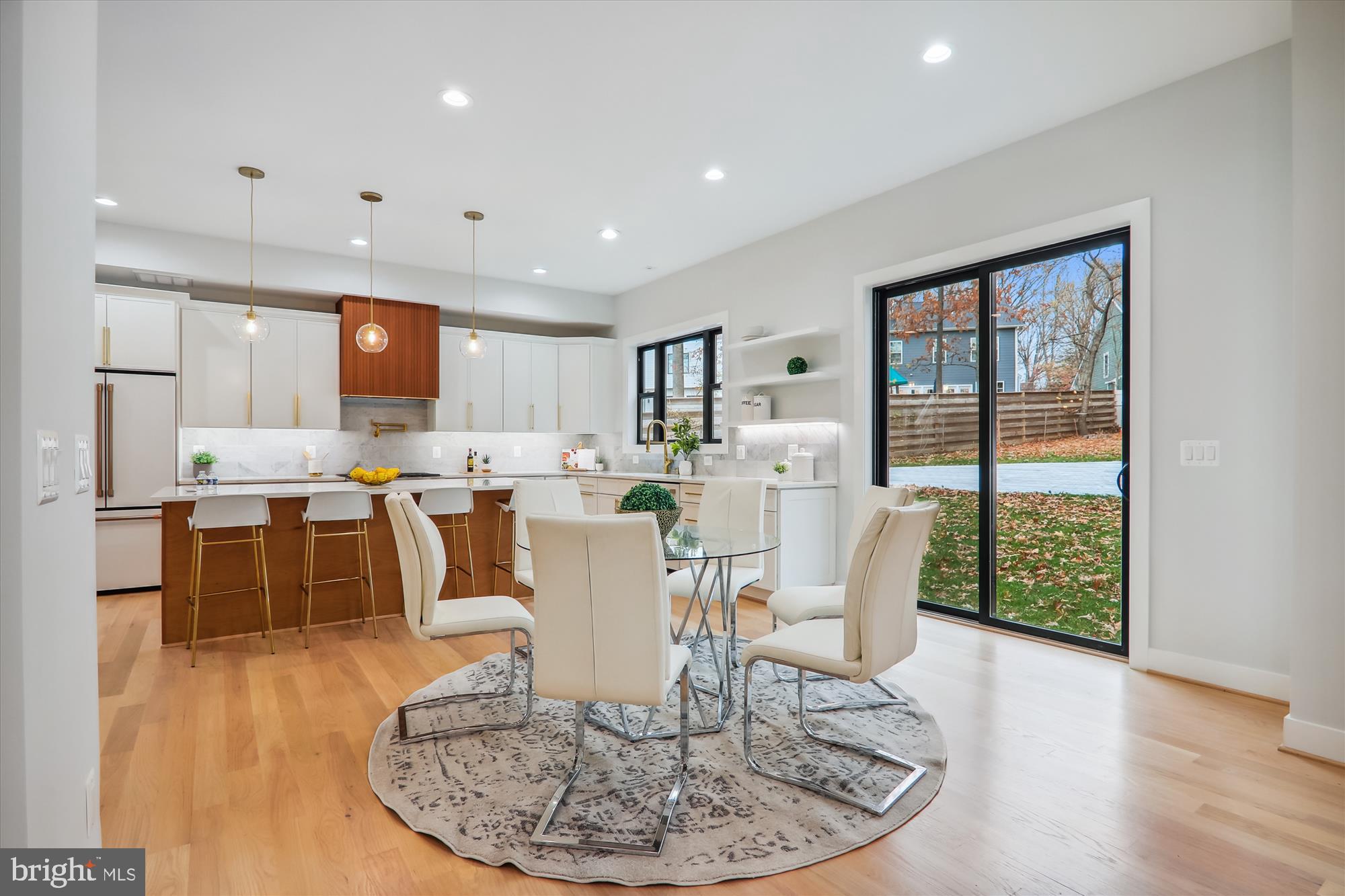 VIENNA WOODS - Residential