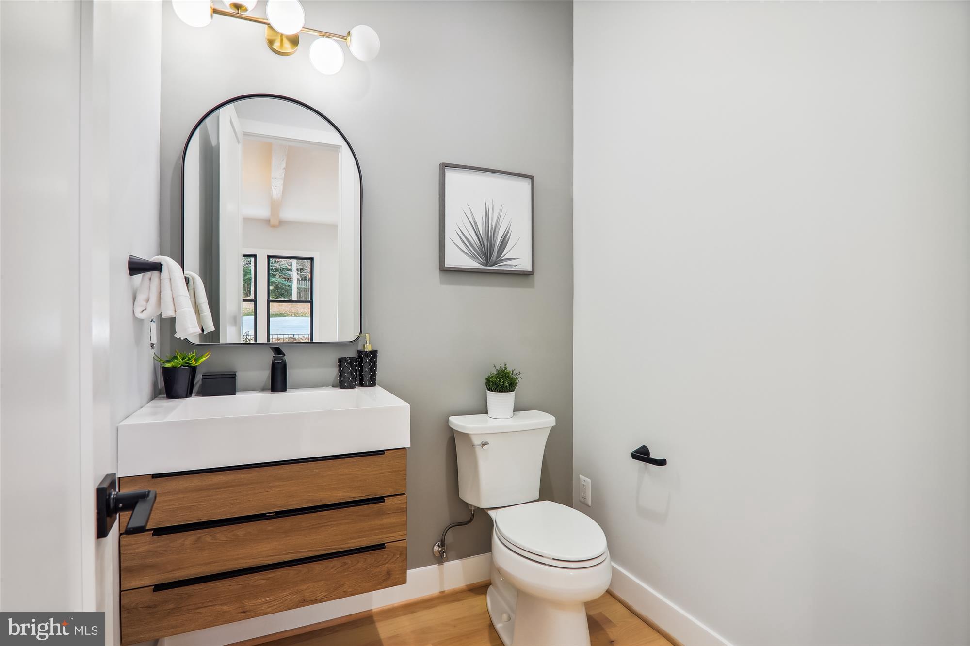 VIENNA WOODS - Residential