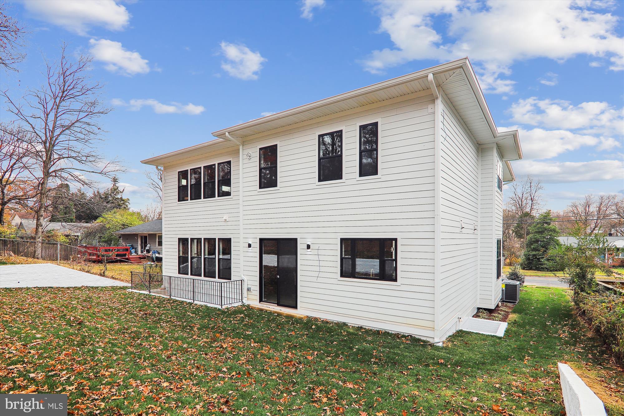 VIENNA WOODS - Residential