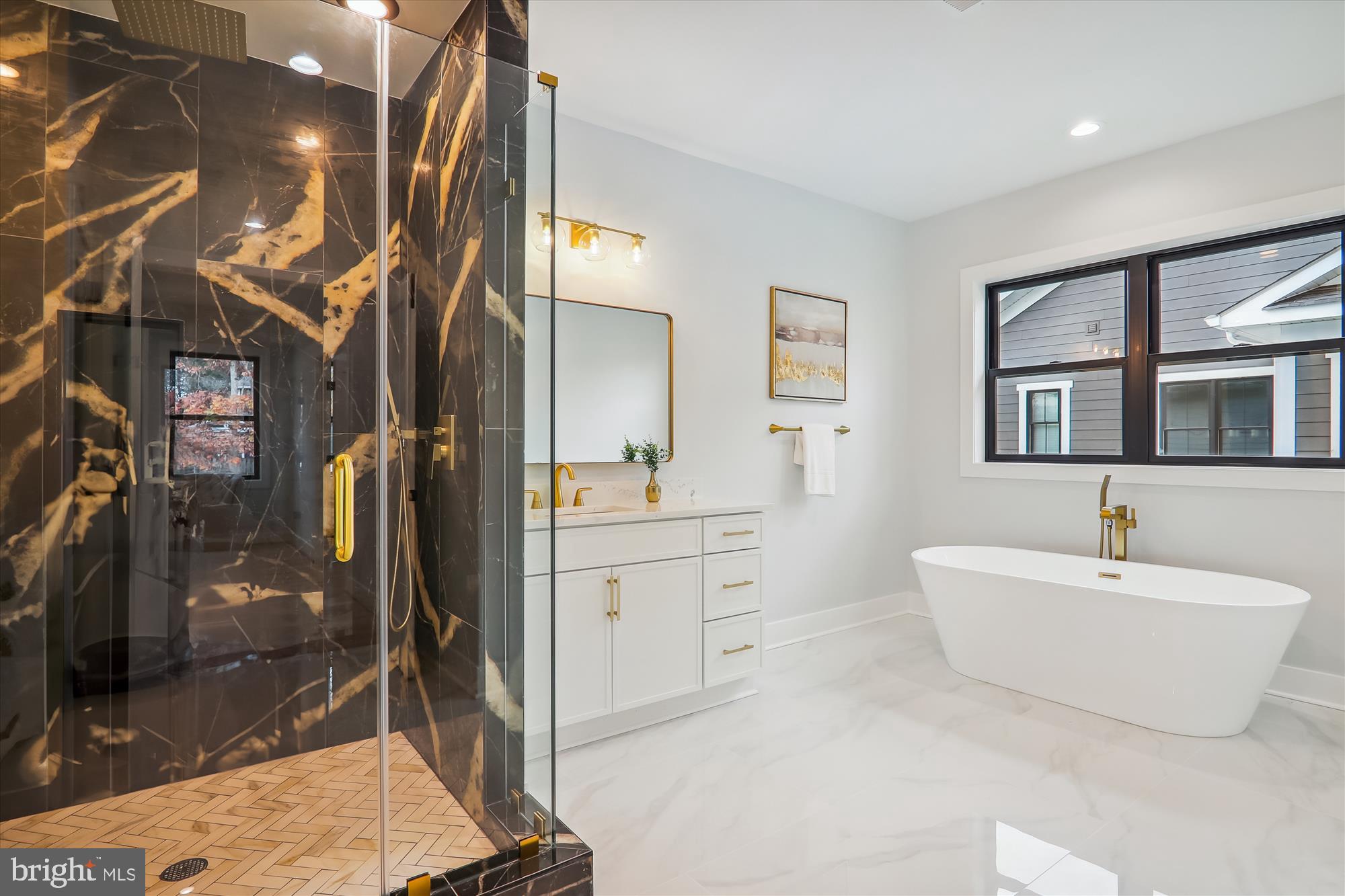 VIENNA WOODS - Residential