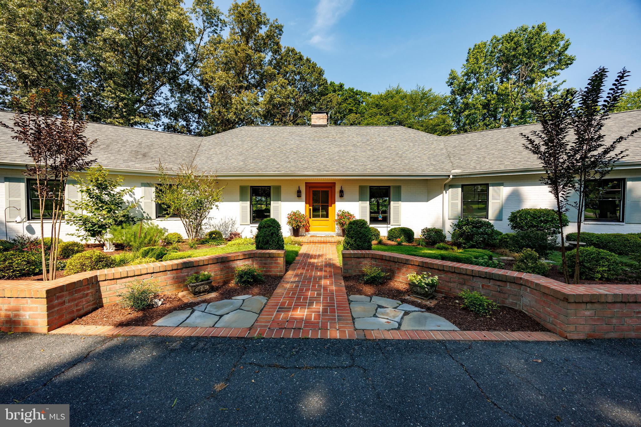 27047 PRESQUILE ROAD