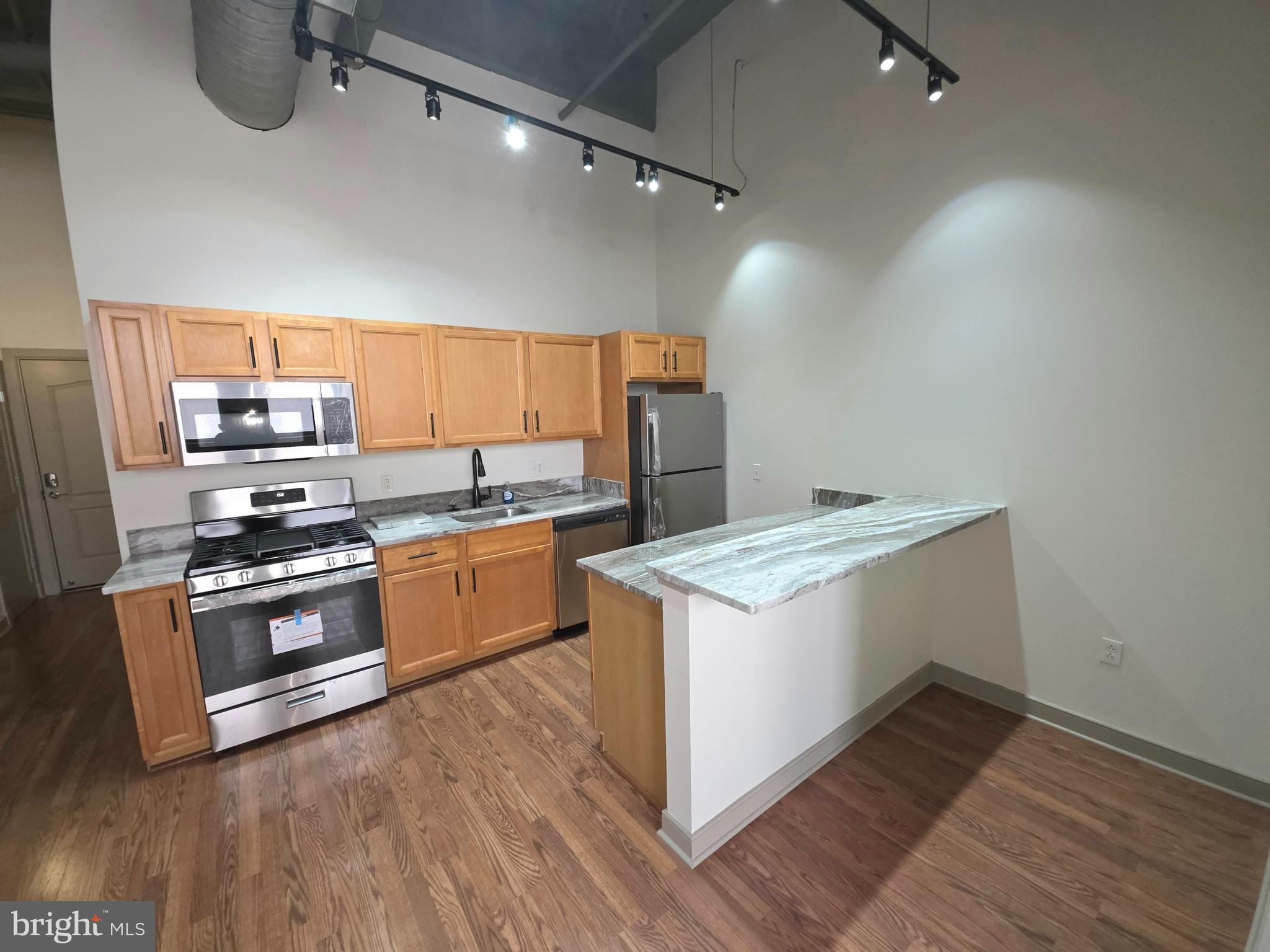 511 N BROAD STREET 19 N 1004