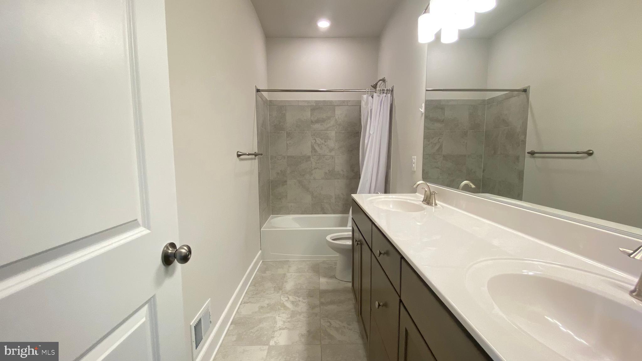 QUINCE ORCHARD - Residential