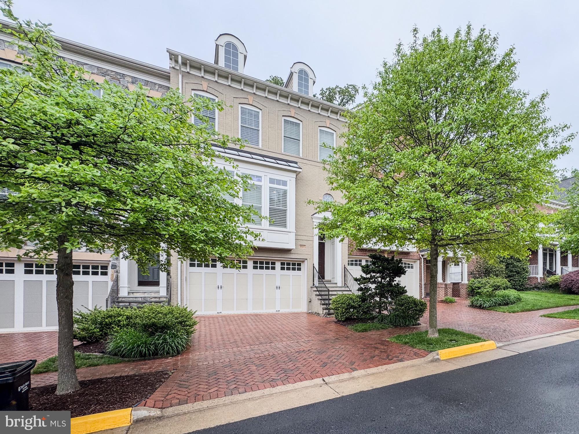 STOCKWELL MANOR - Residential Lease