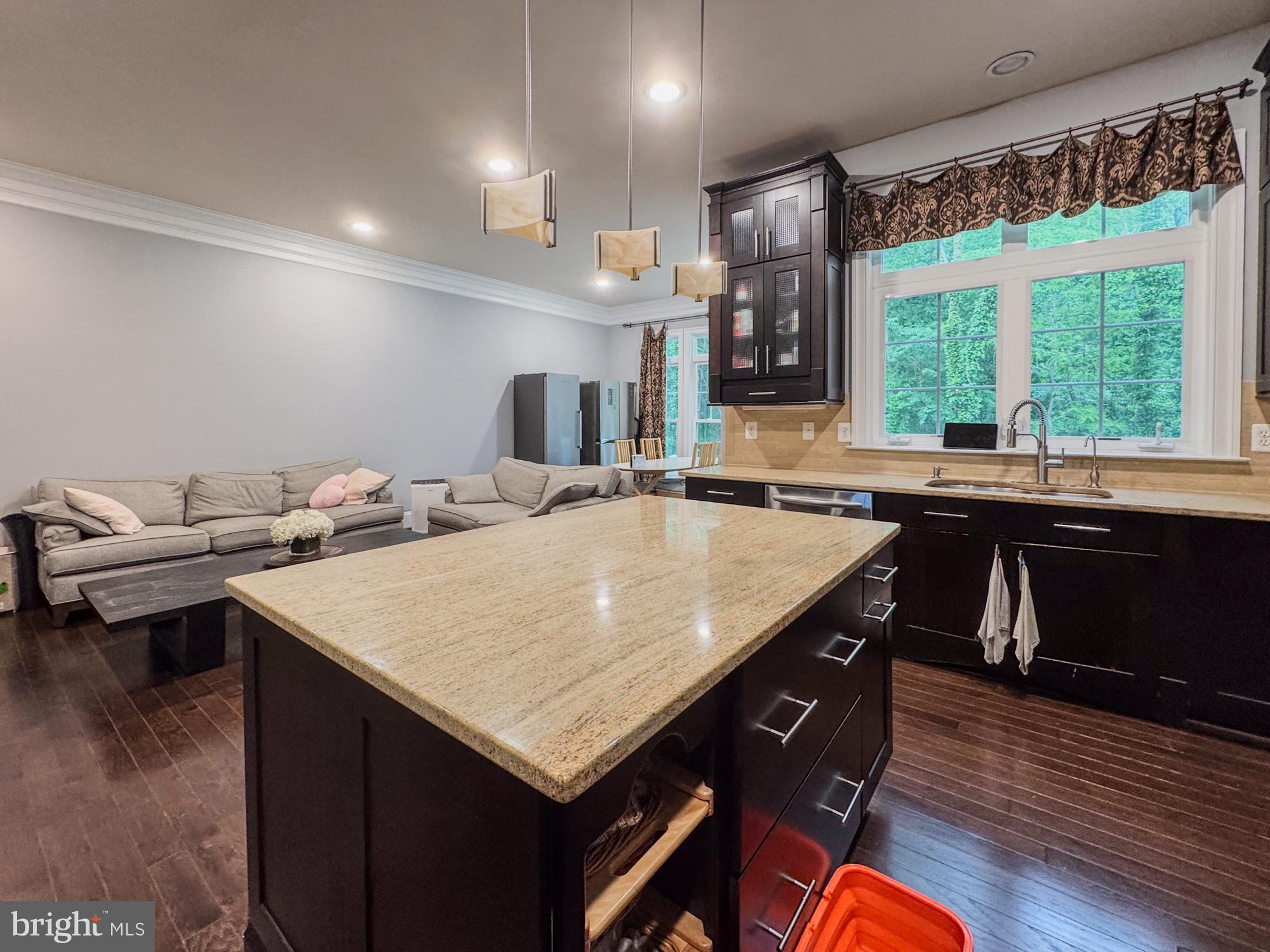 STOCKWELL MANOR - Residential Lease