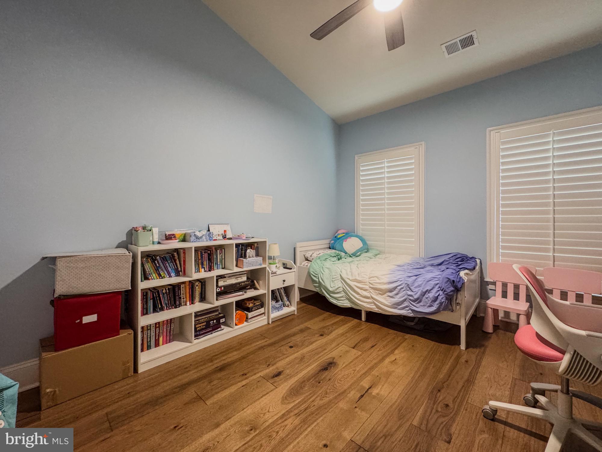 STOCKWELL MANOR - Residential Lease