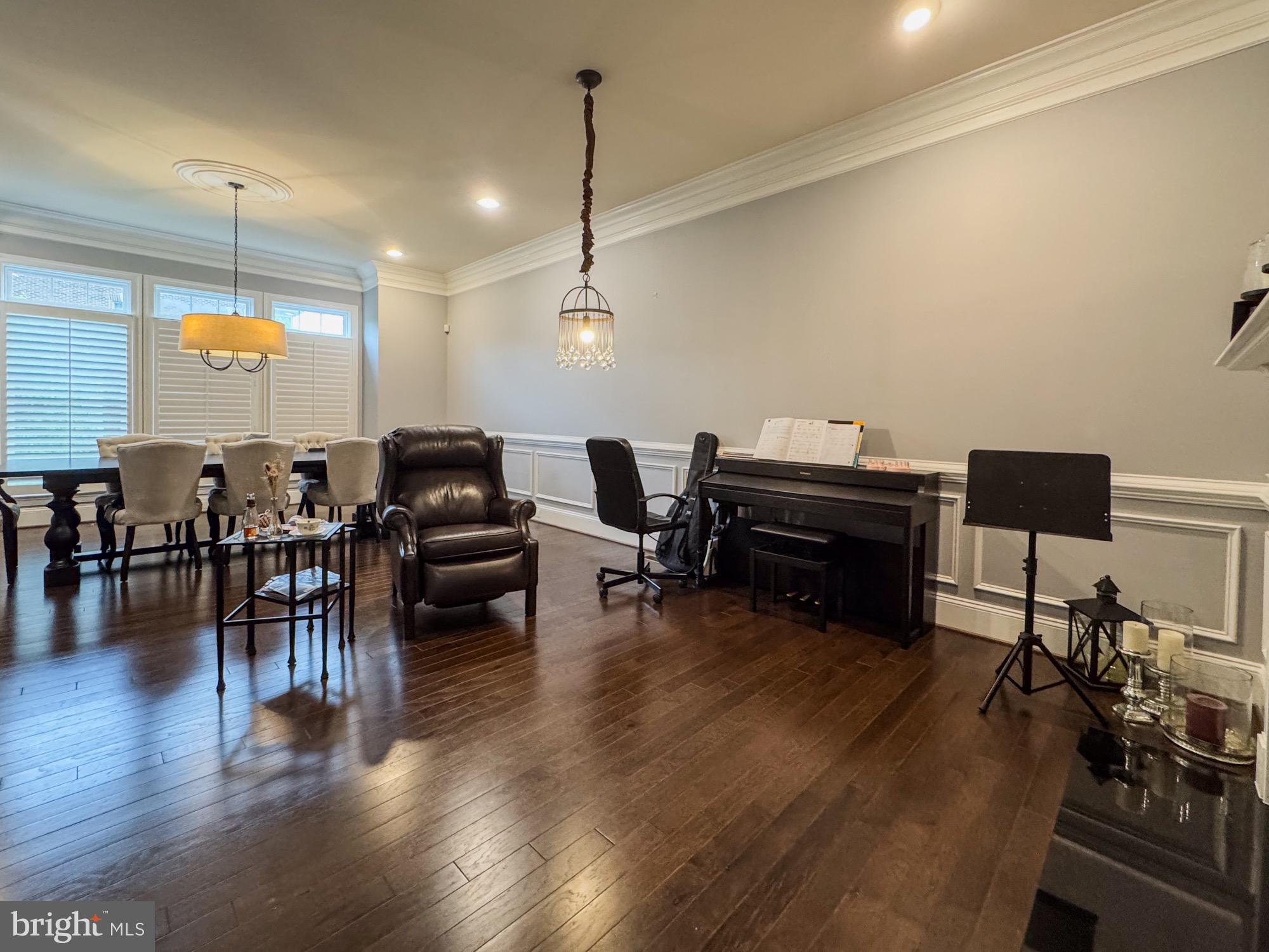 STOCKWELL MANOR - Residential Lease