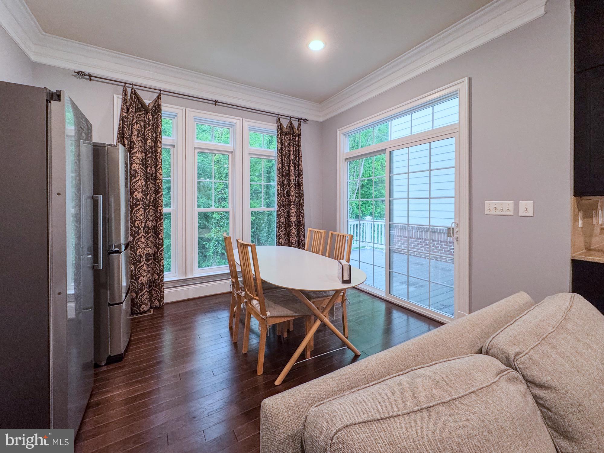 STOCKWELL MANOR - Residential Lease