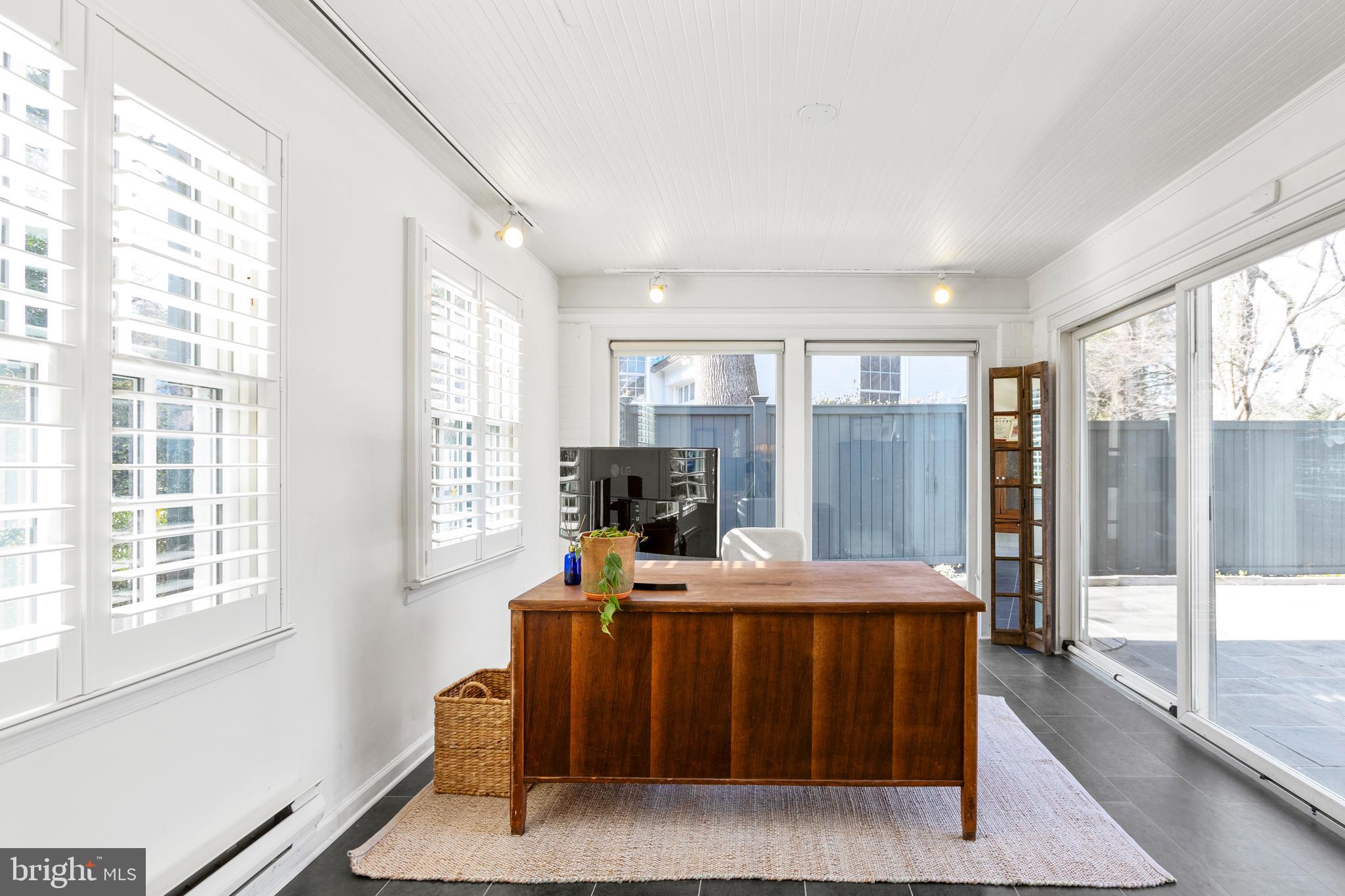 ROLLINGWOOD - Residential