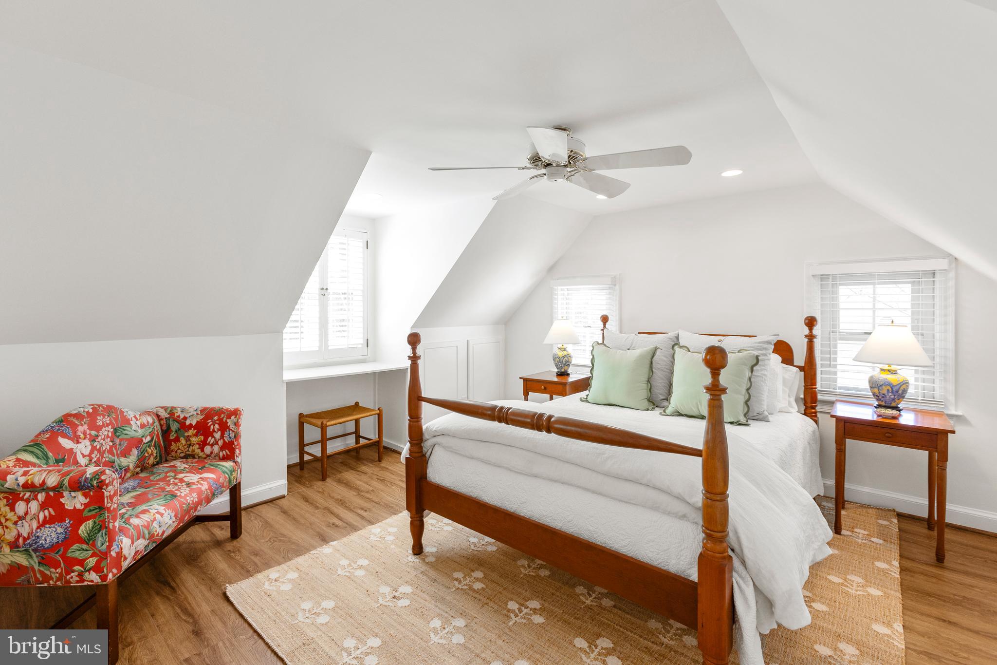 ROLLINGWOOD - Residential