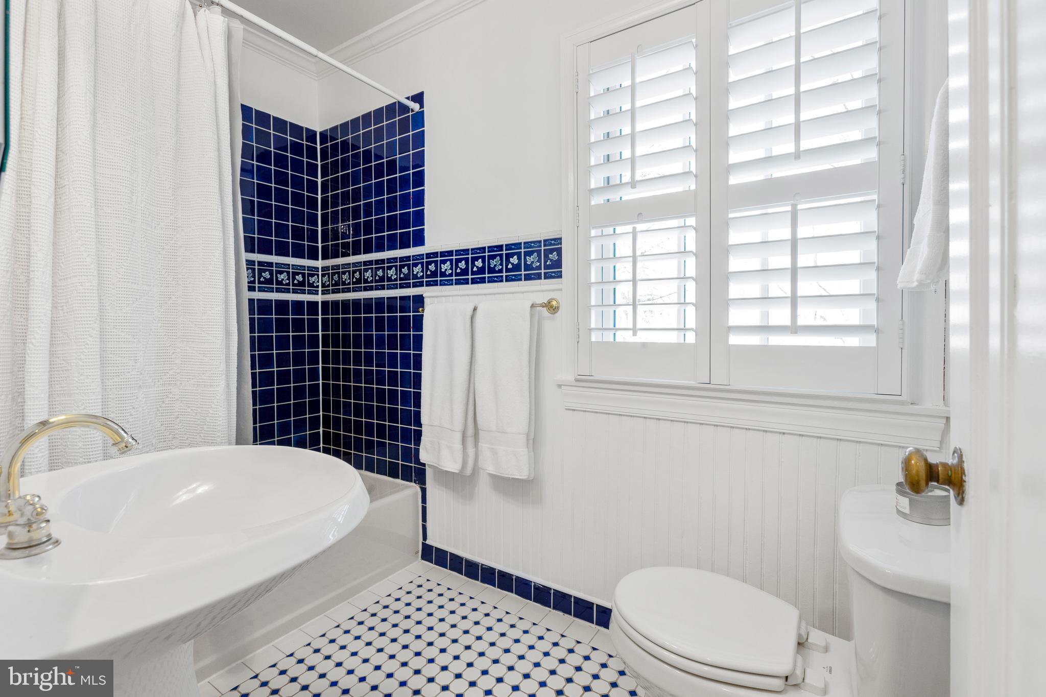 ROLLINGWOOD - Residential