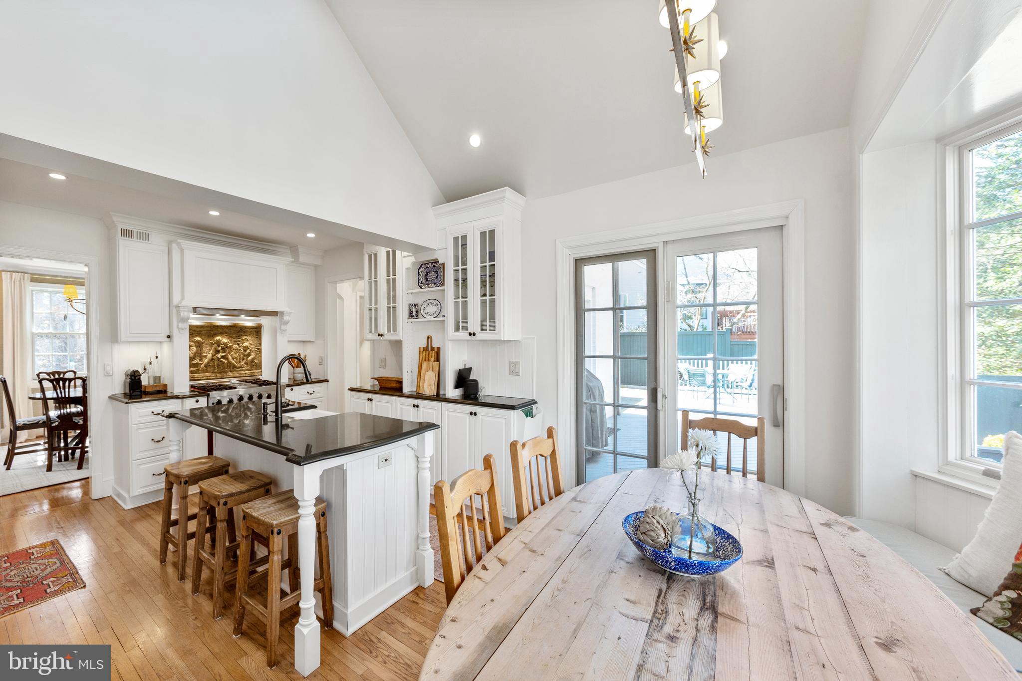 ROLLINGWOOD - Residential