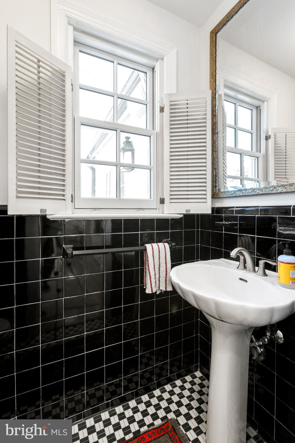 ROLLINGWOOD - Residential