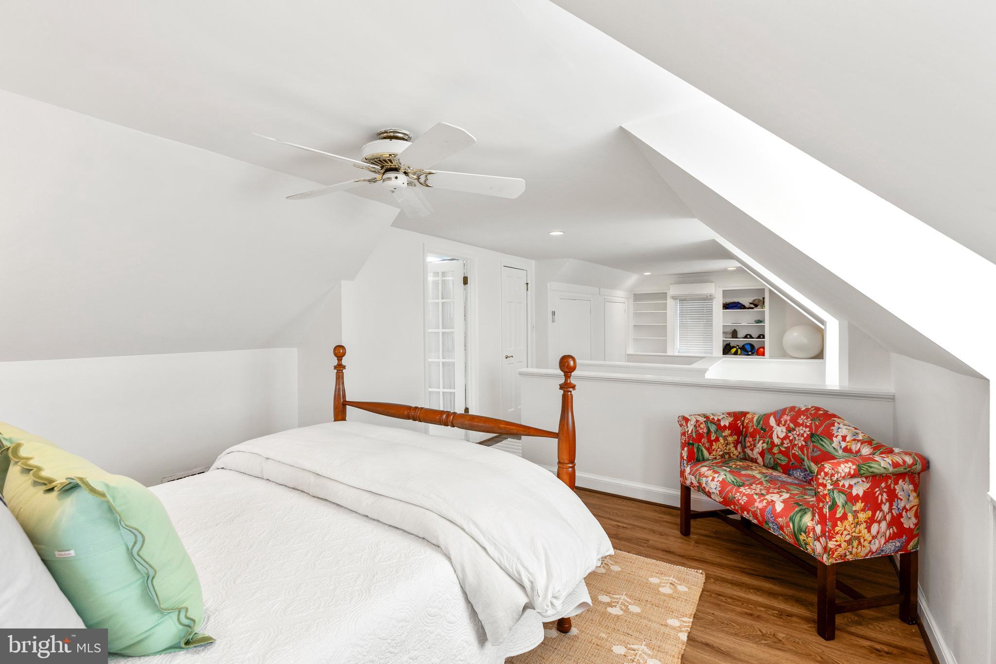 ROLLINGWOOD - Residential