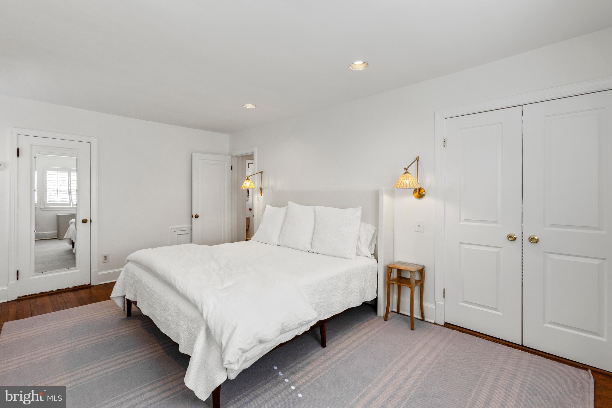 ROLLINGWOOD - Residential