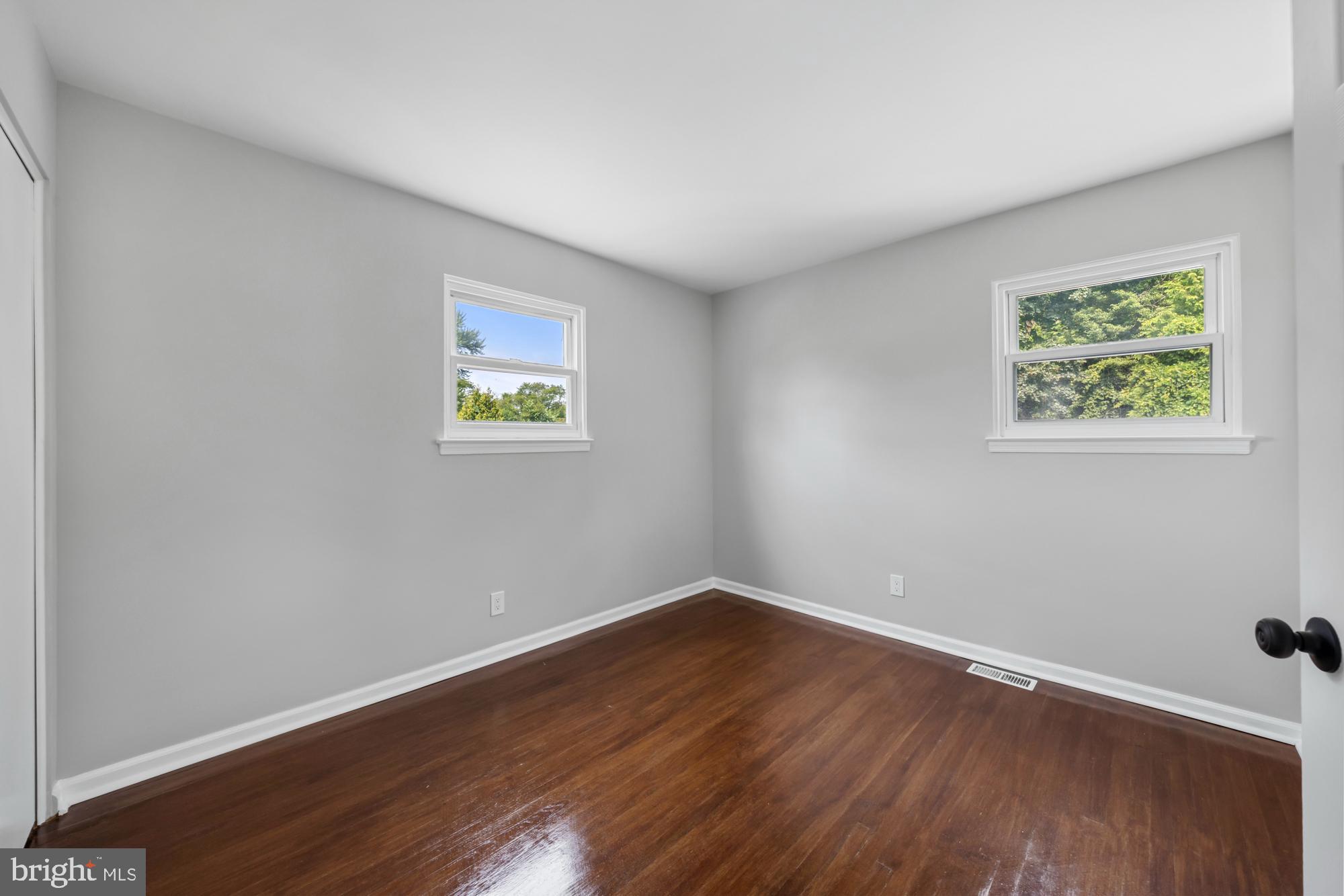 WILLOWDALE - Residential