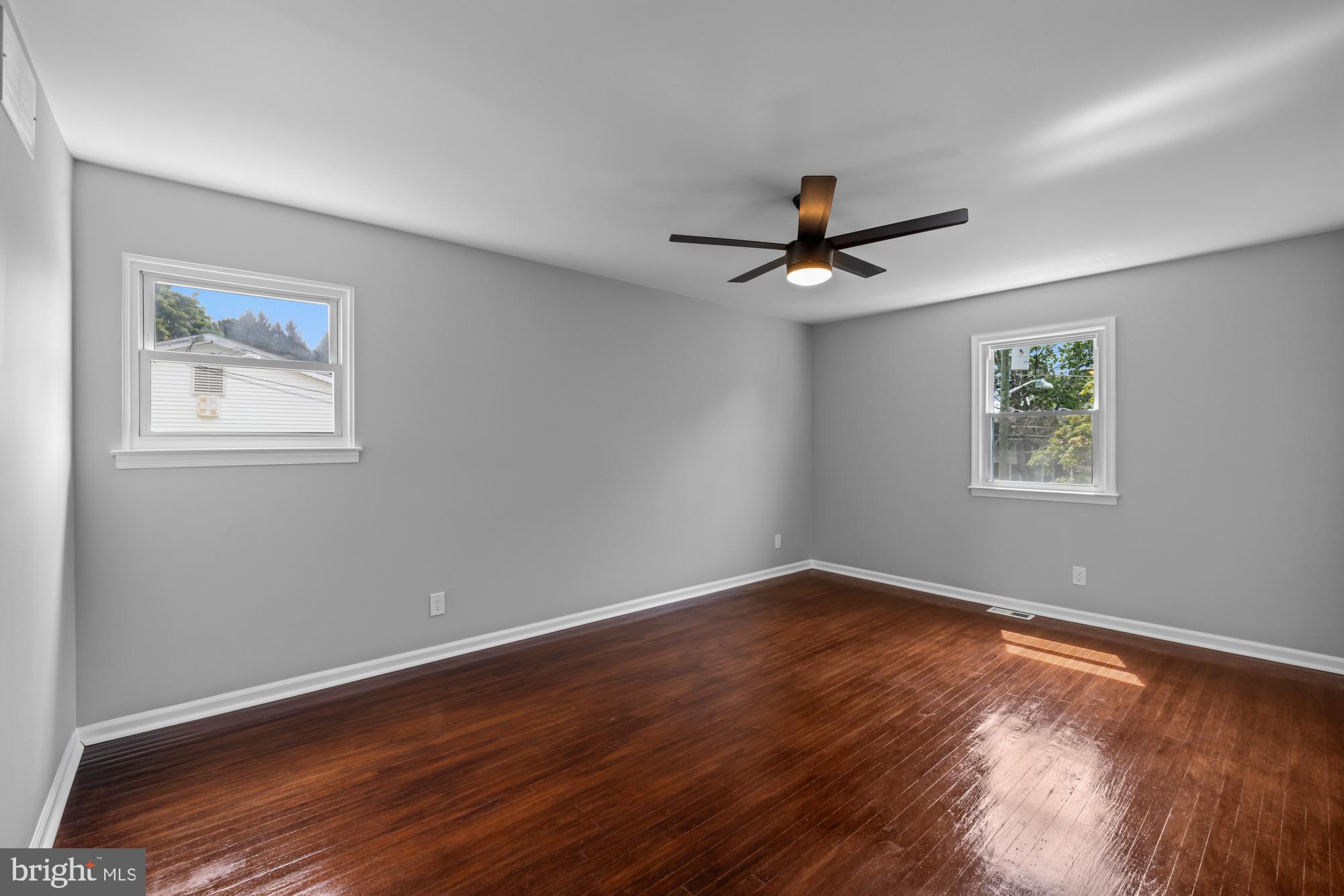 WILLOWDALE - Residential