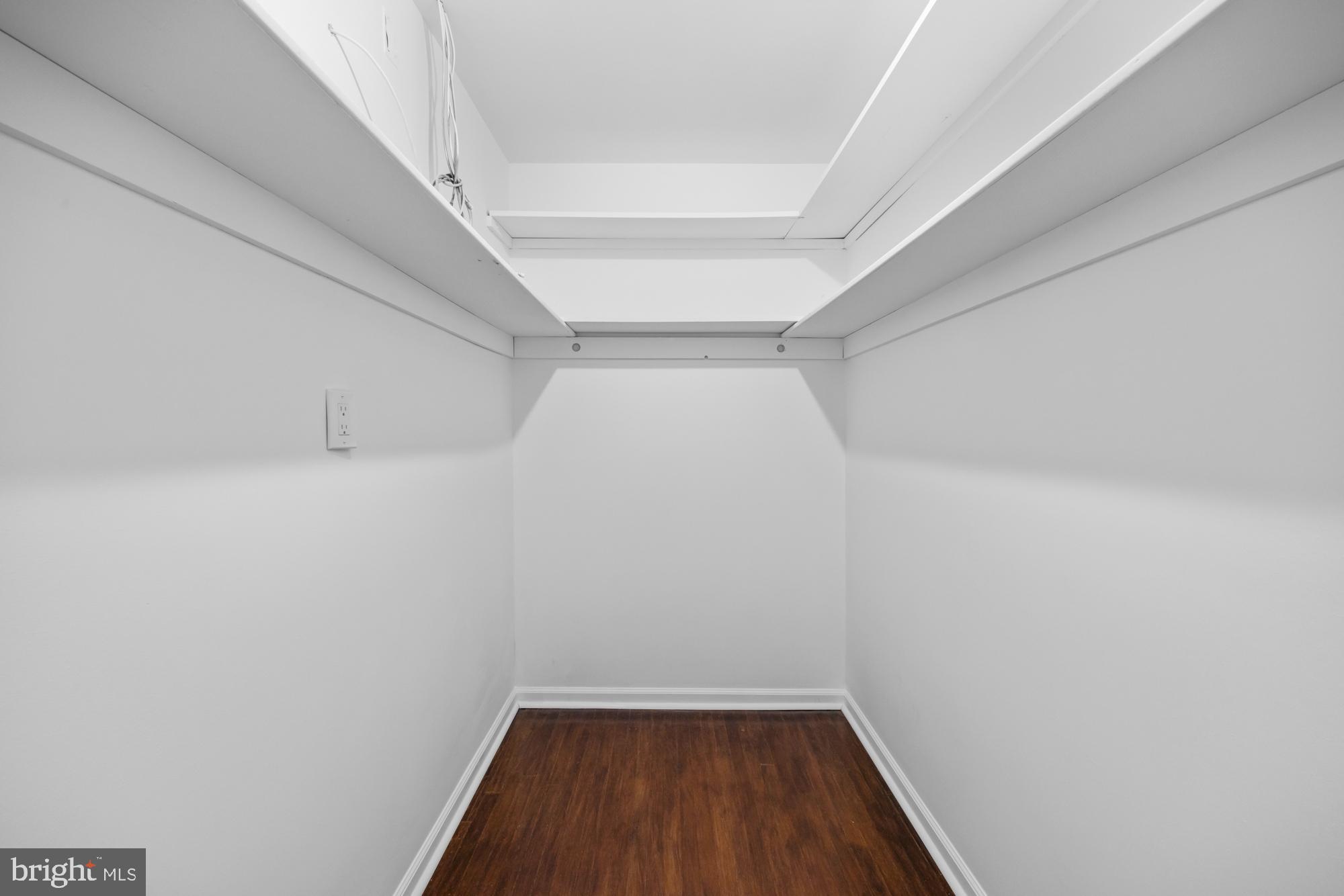 WILLOWDALE - Residential