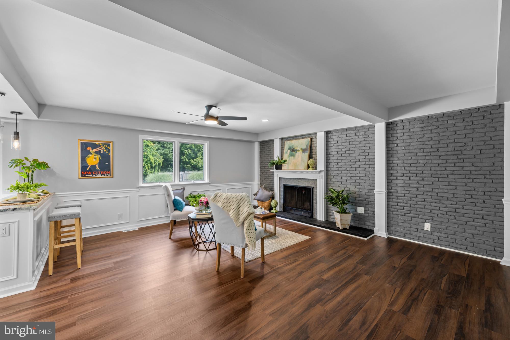 WILLOWDALE - Residential