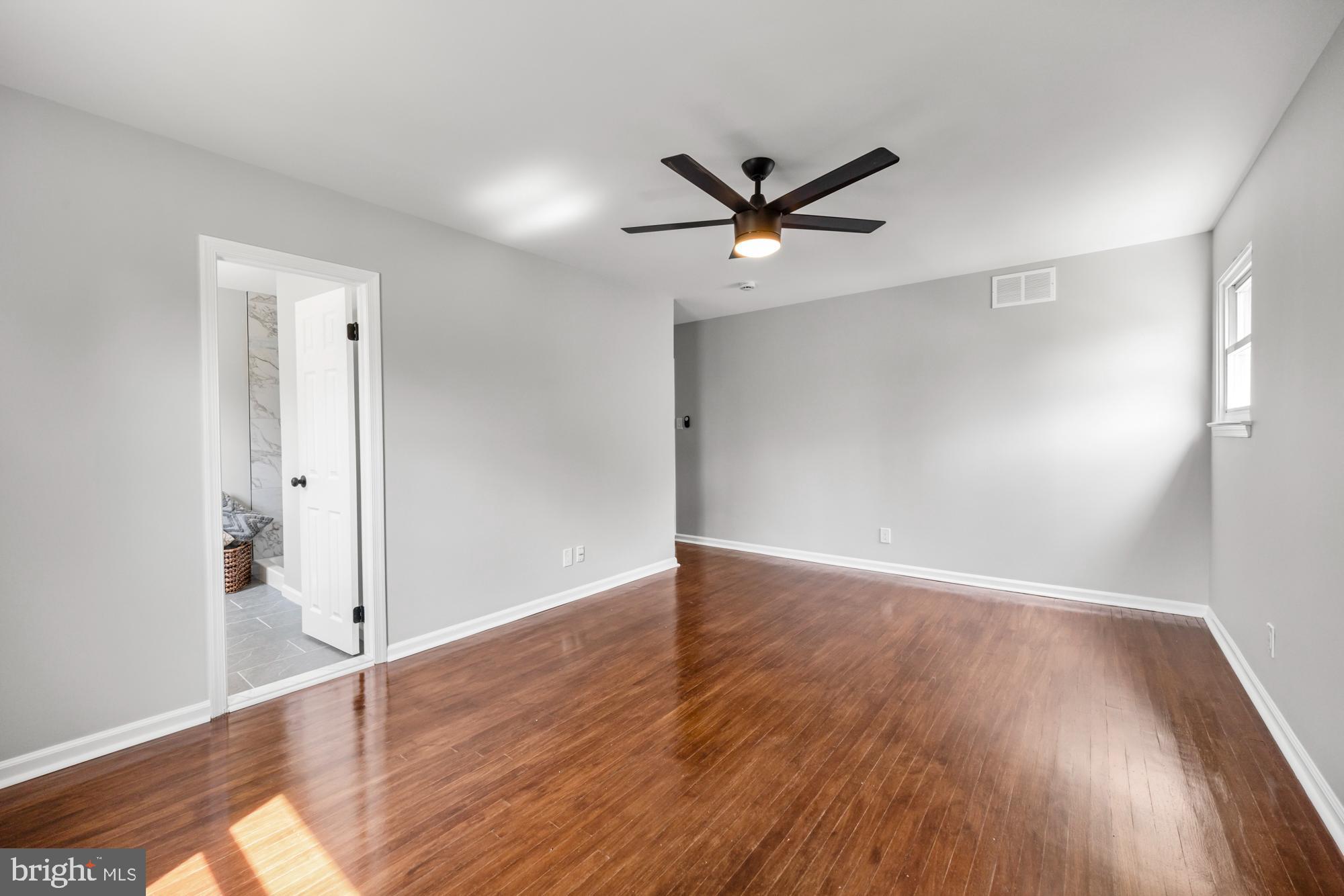 WILLOWDALE - Residential