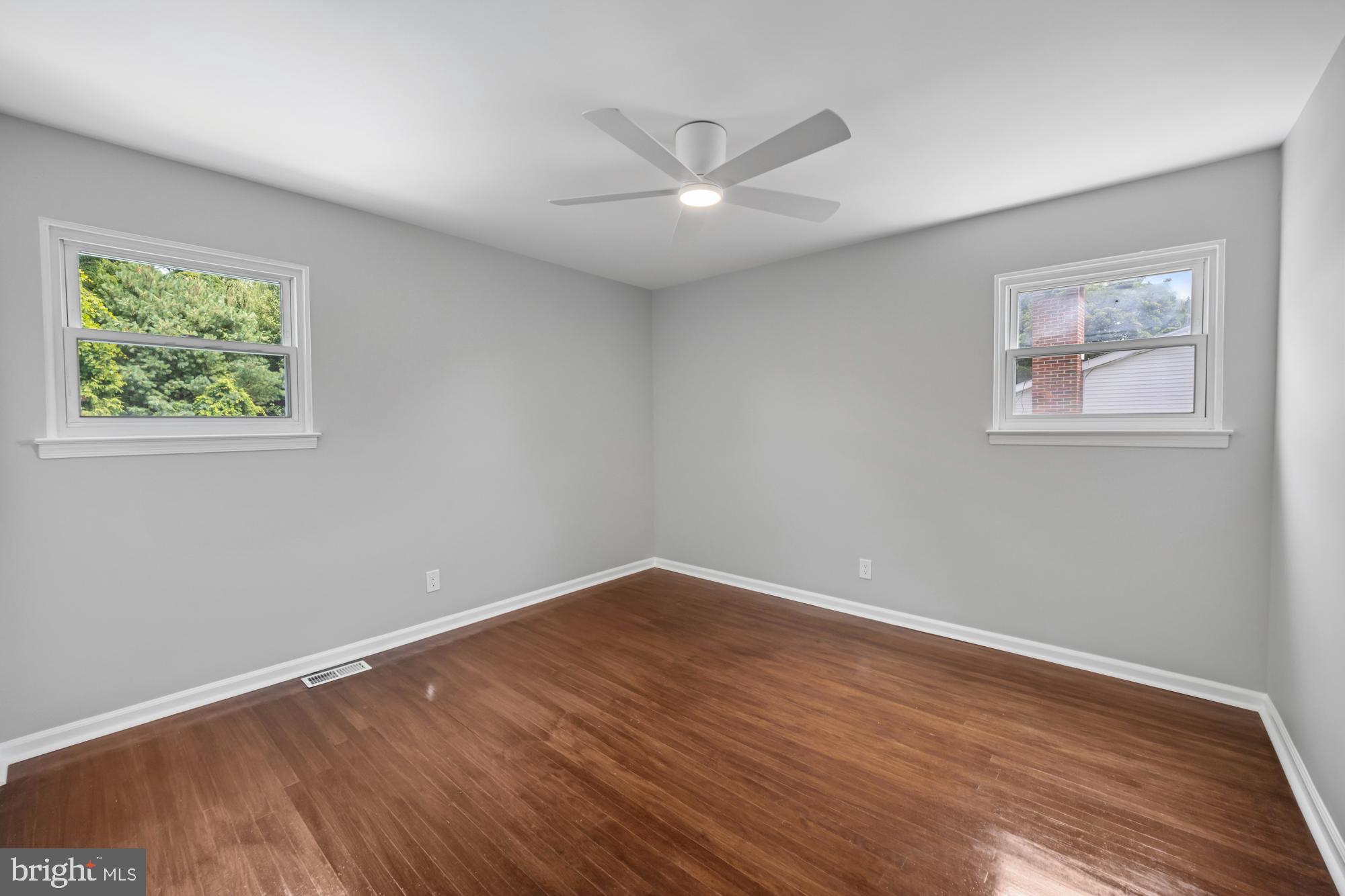 WILLOWDALE - Residential