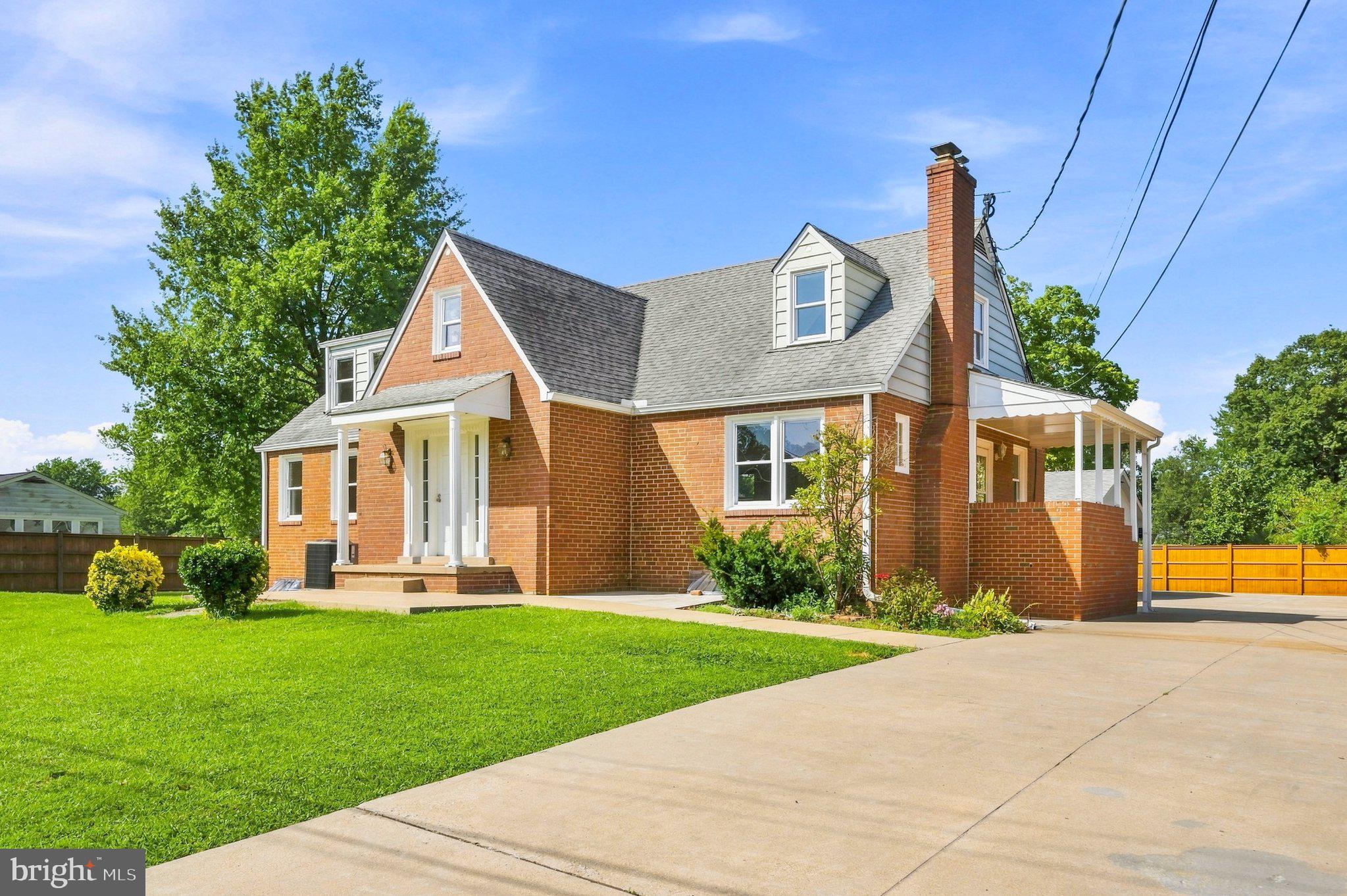 6334 EDGEMOOR LANE