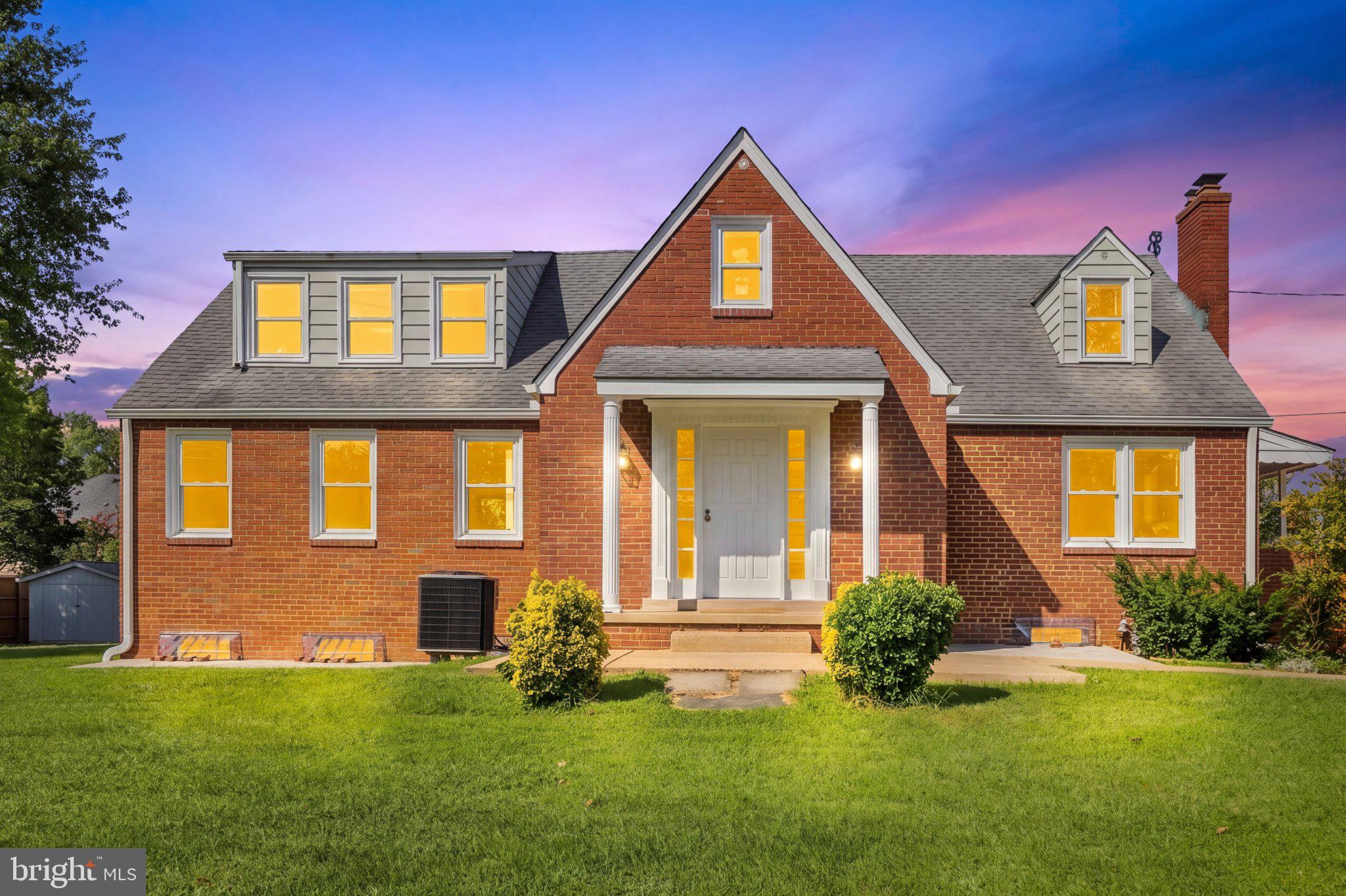 6334 EDGEMOOR LANE
