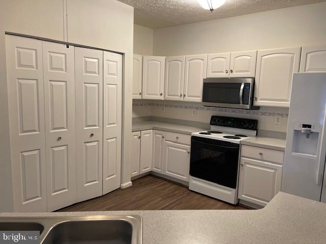 DURHAM MANOR - Residential