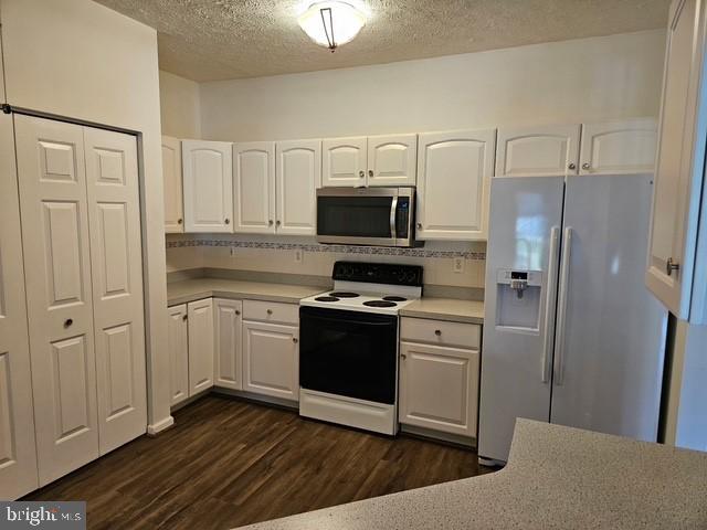 DURHAM MANOR - Residential