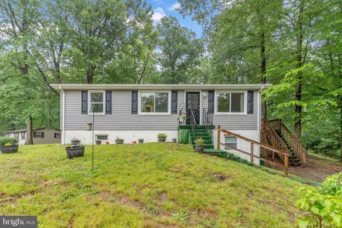 Property photo of 7570 Independence Circle, Charlotte Hall, MD 20622