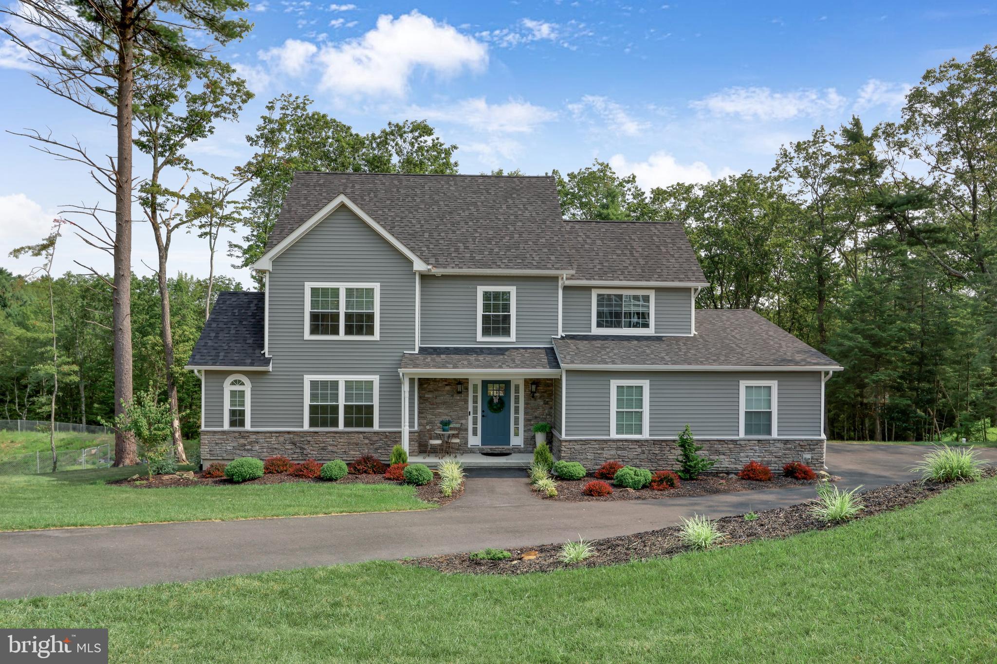 131 CHINABERRY WAY