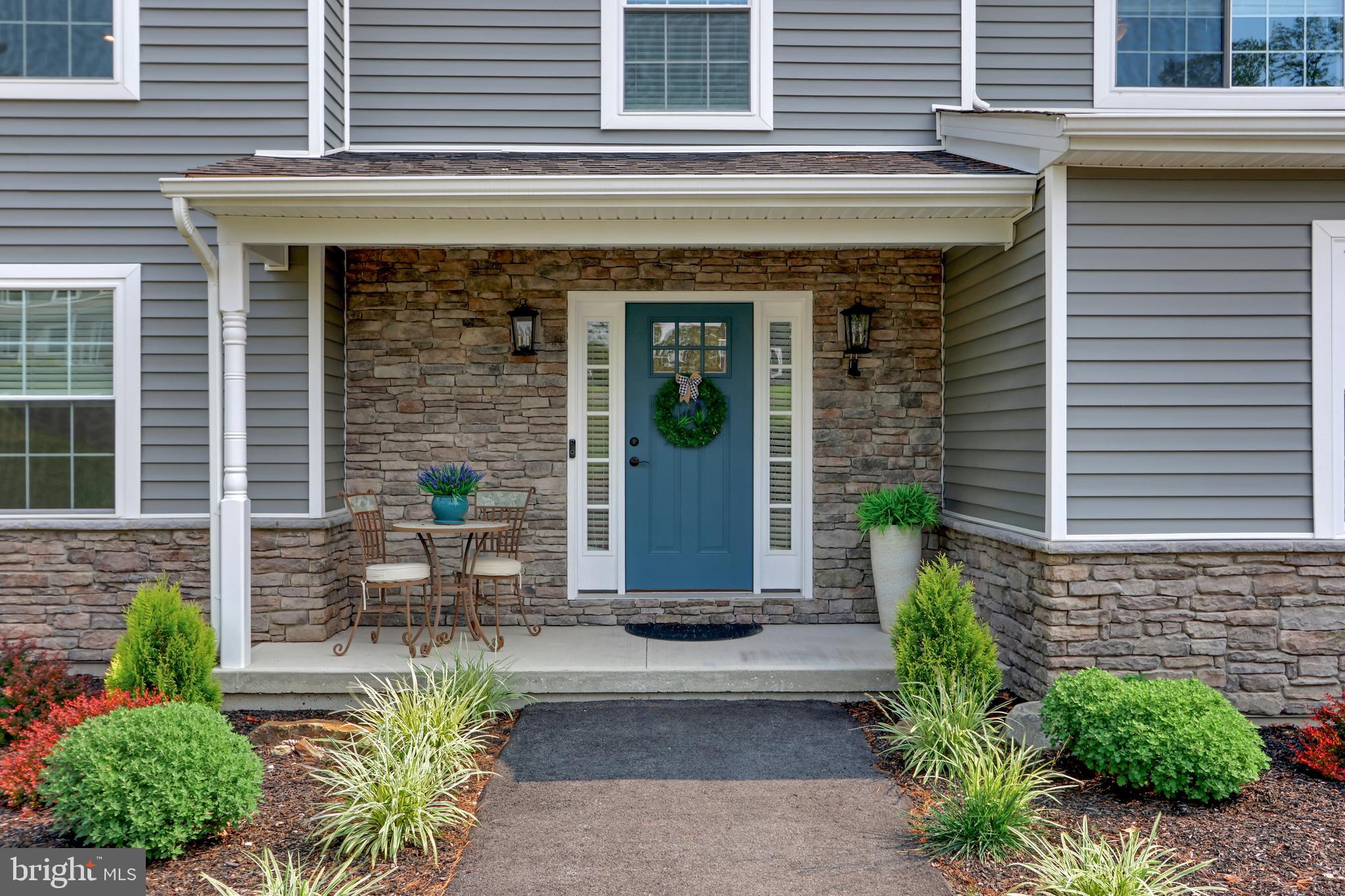 131 CHINABERRY WAY