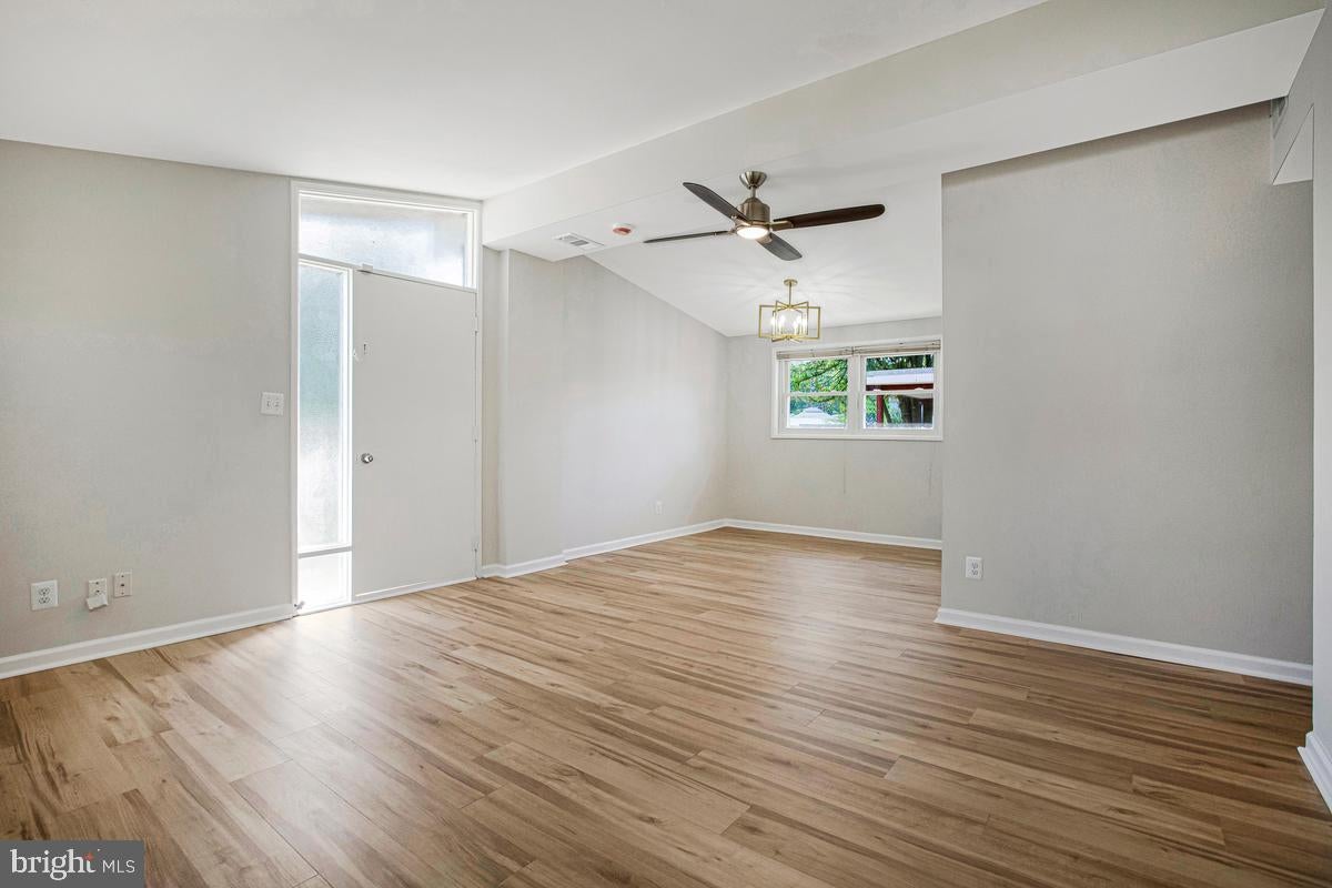 316 GLOUCESTER DRIVE