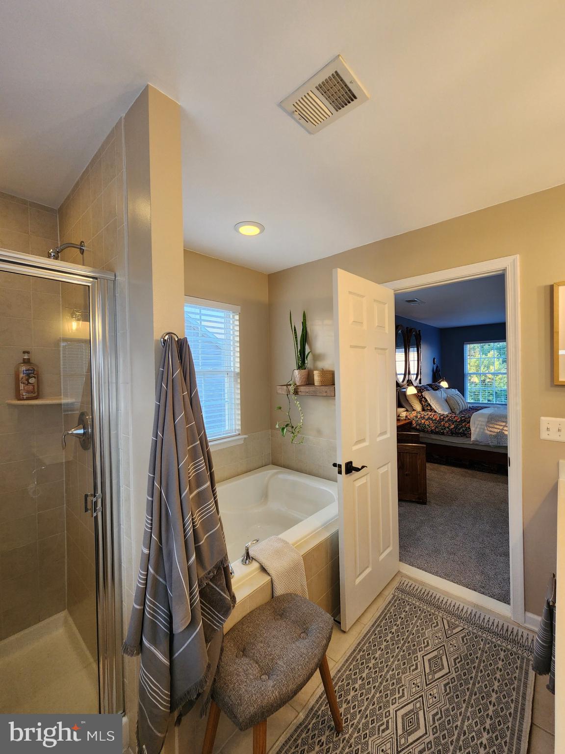 WAKELAND MANOR - Residential