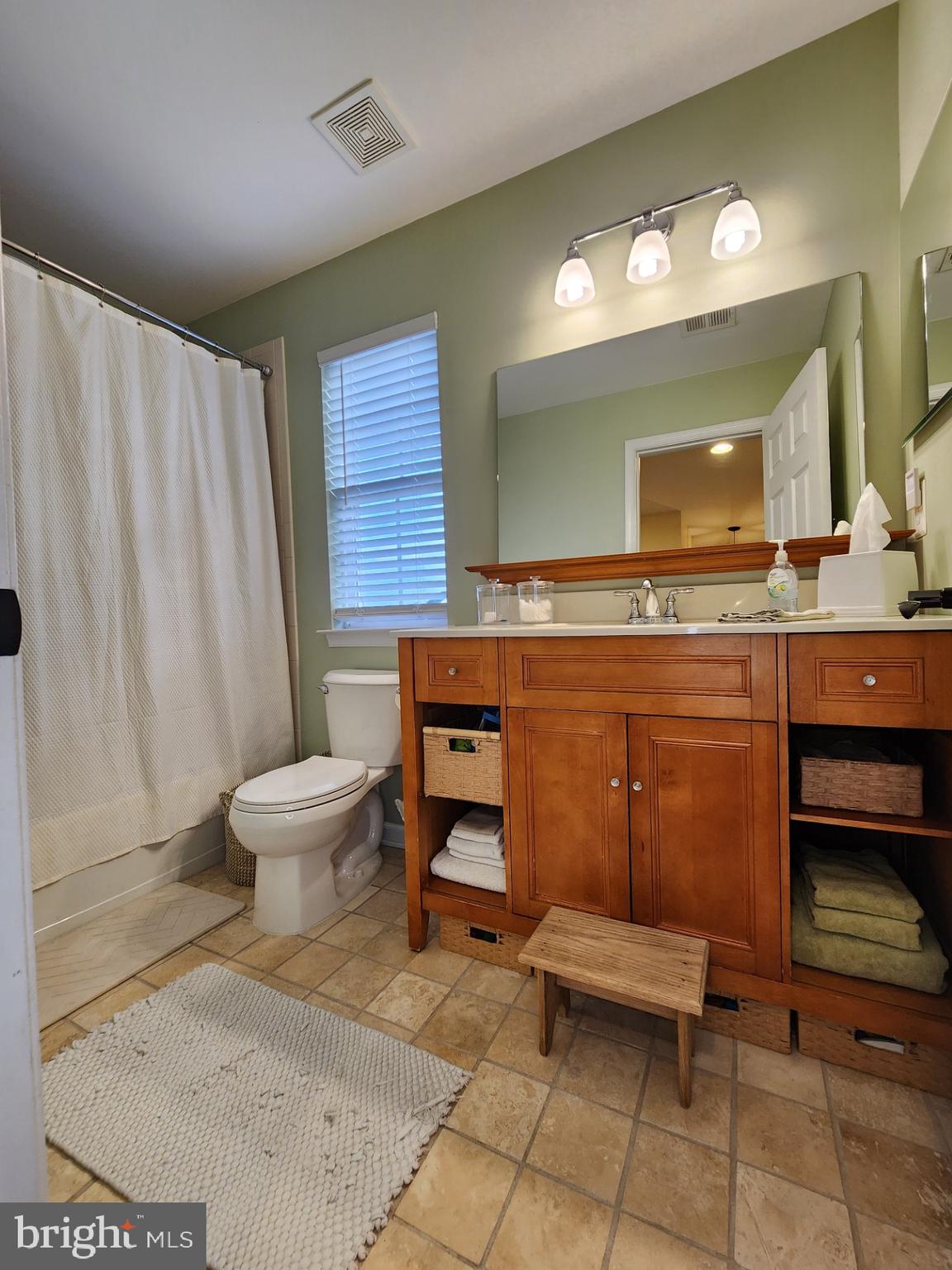 WAKELAND MANOR - Residential