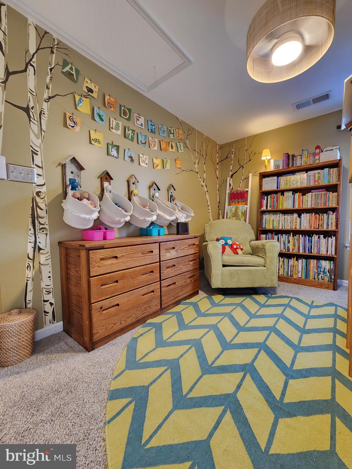 WAKELAND MANOR - Residential