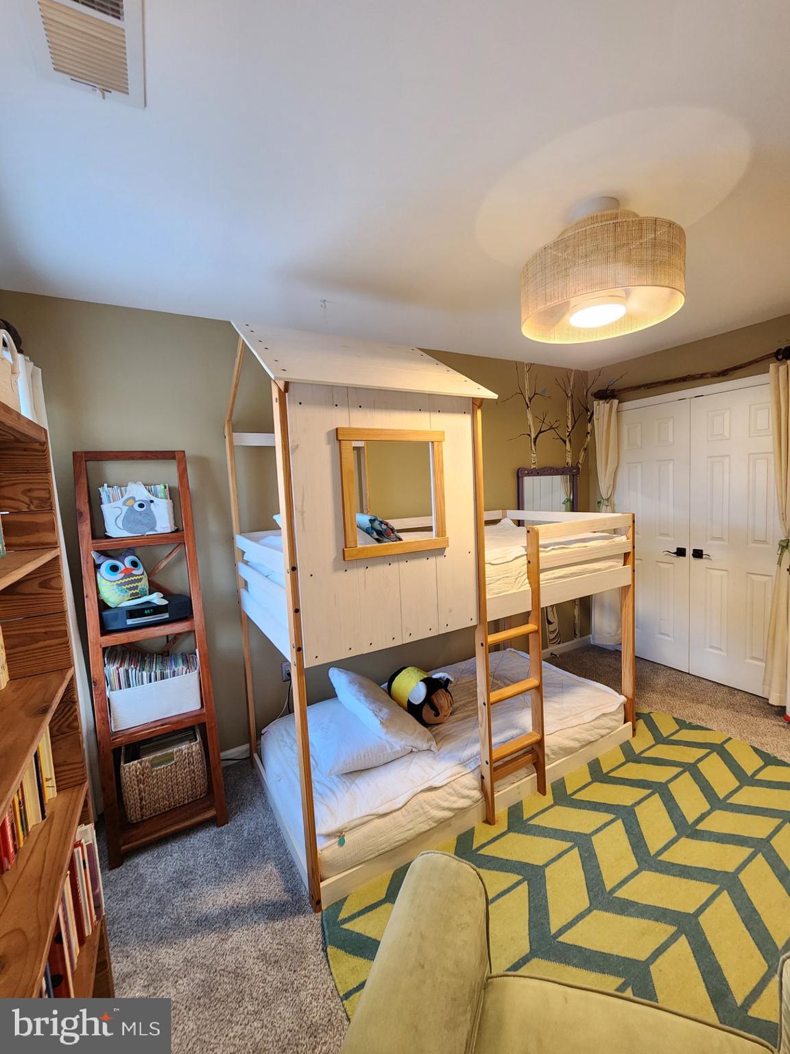 WAKELAND MANOR - Residential