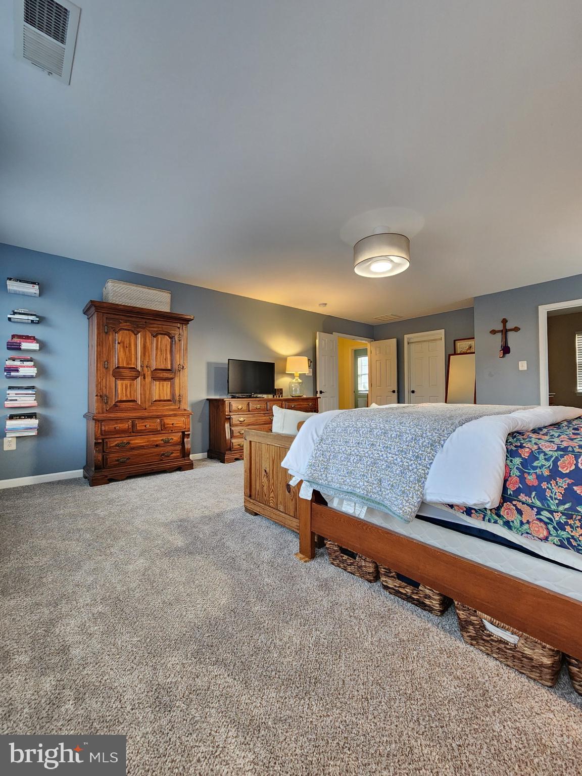 WAKELAND MANOR - Residential