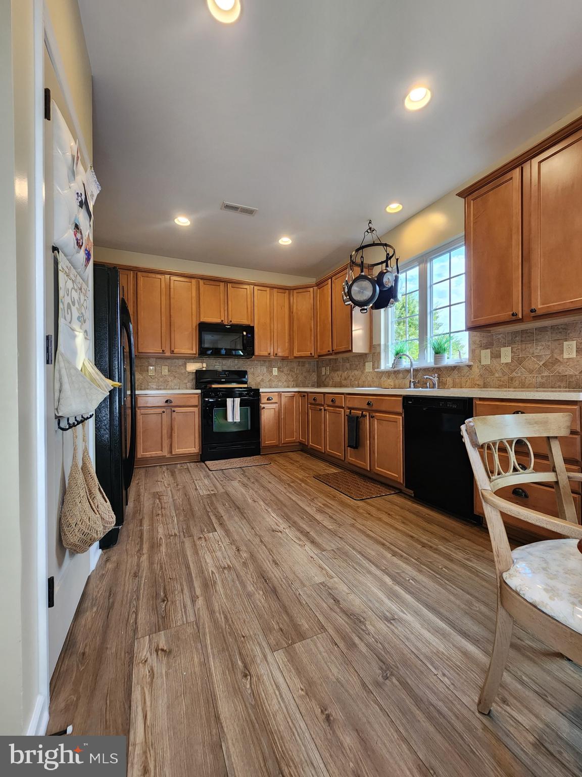 WAKELAND MANOR - Residential