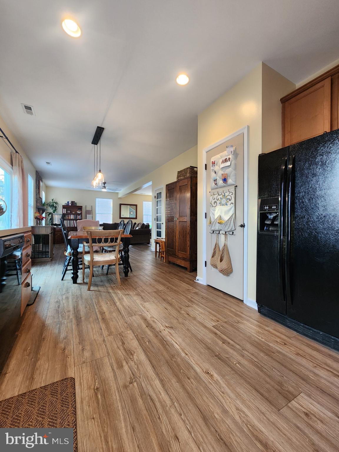 WAKELAND MANOR - Residential