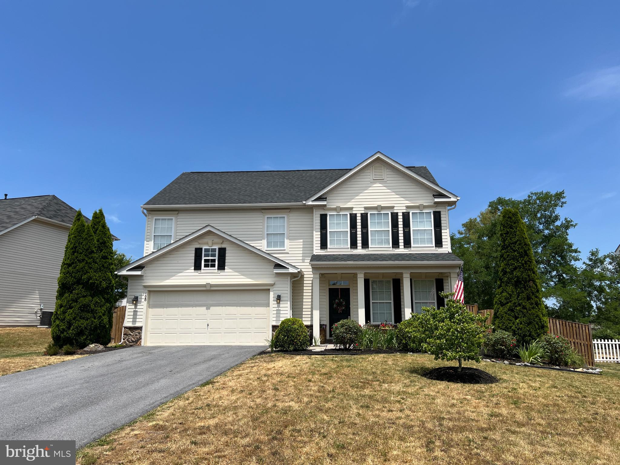 WAKELAND MANOR - Residential