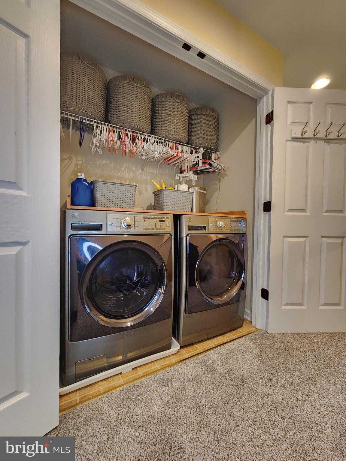 WAKELAND MANOR - Residential