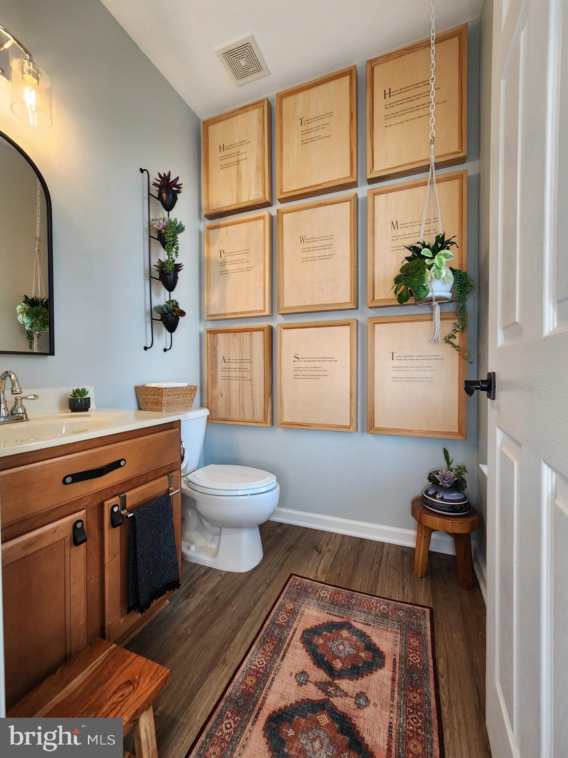 WAKELAND MANOR - Residential