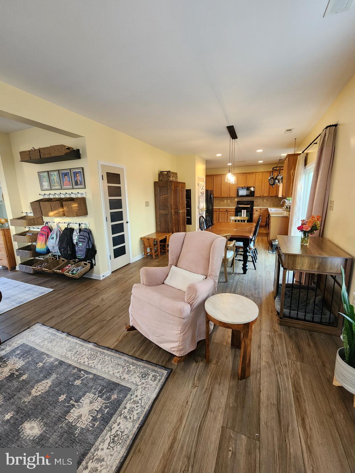 WAKELAND MANOR - Residential