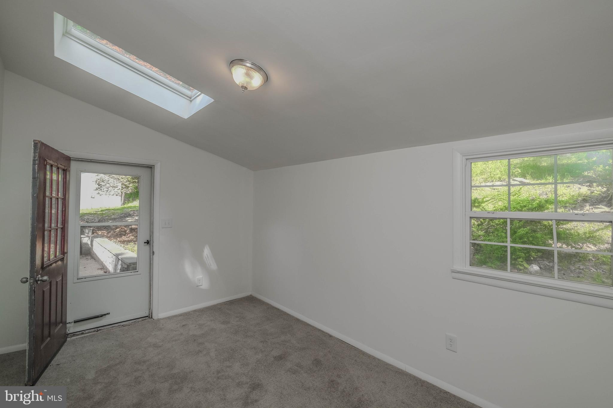 SKYLAND ESTATES - Residential