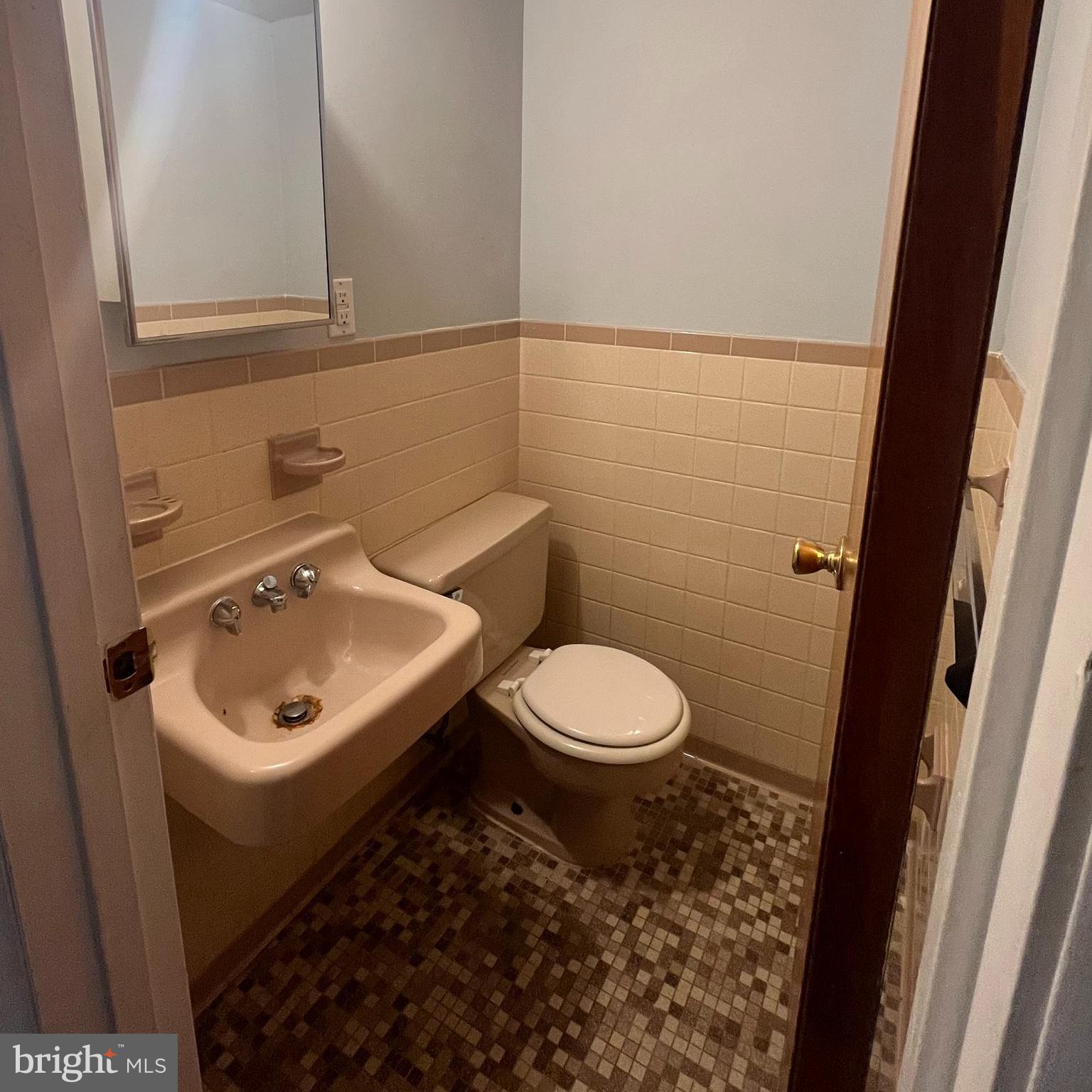 110 S BROADWAY R