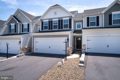 Condo For Sale - 113 Broad Oak Lane<br/> STATE COLLEGE, PA 16803
